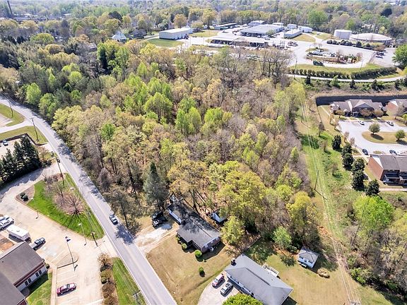 3rd image of Glenwood Rd