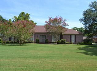 2069 Vaughn Ln, Montgomery, AL 36106