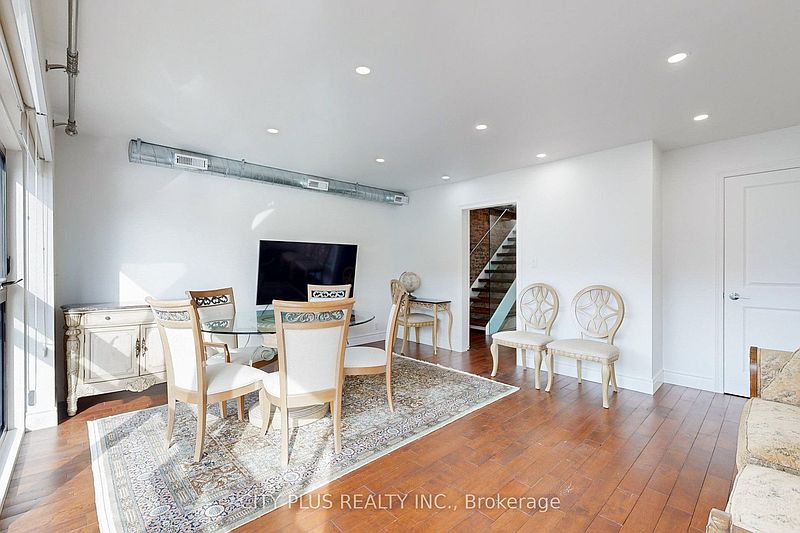 Toronto House for rent - 5 Bedrooms — photo 6
