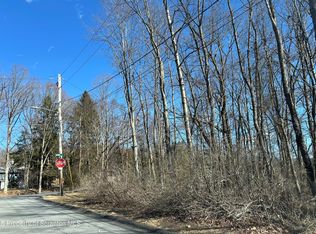 Virginia Ave, Peckville, PA 18452