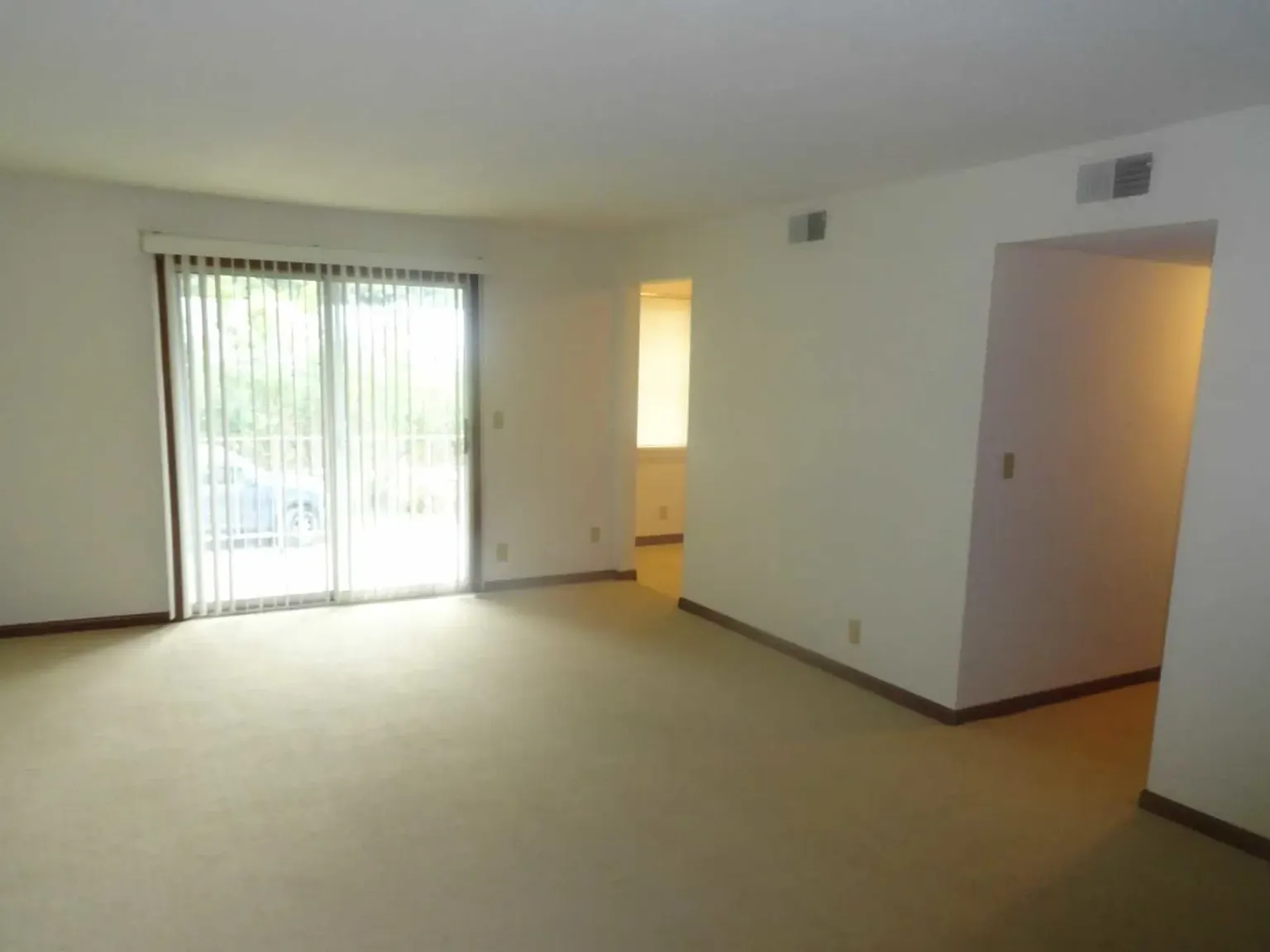 The Richards Apts. — Photo 2