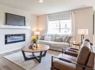 1049 Daisy Ln, Waukee, IA 50263