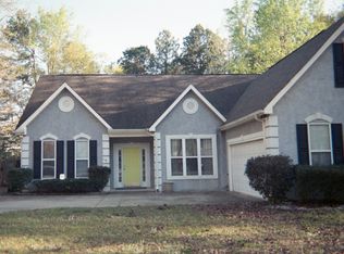 14 Barrington Farms Dr, Sharpsburg, GA 30277