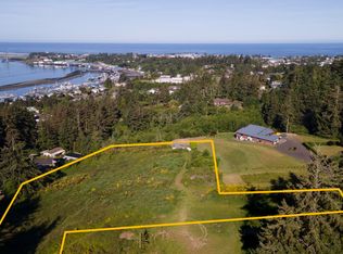 142 SE Norman St, Newport, OR 97365