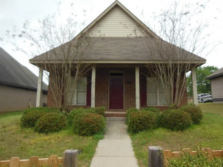111 Martha George Hall Dr — Photo 1