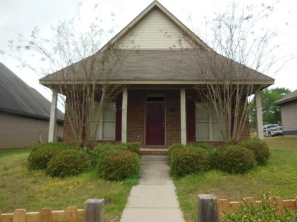 111 Martha George Hall Dr, Troy, AL 36081
