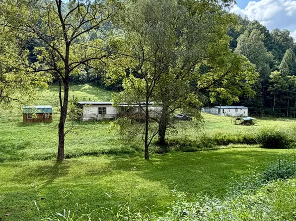 464 Dingus Hollow Ln, Fort Blackmore, VA 24250
