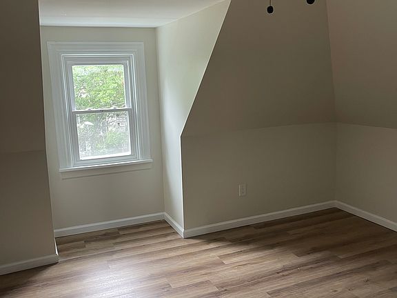 5th image of 70 Lemoyne Ave APT 5