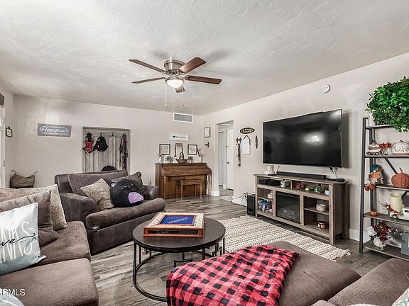 5th image of 2326 W MISSOURI Avenue
