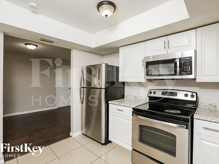 1130 E Normandy Blvd — Photo 6