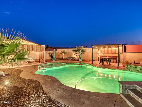 3rd image of 2117 Senita Dr