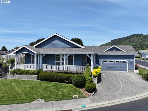 98126 W Benham Ln Space 17, Brookings, OR 97415