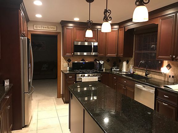2nd image of 1009 Country Creek Dr