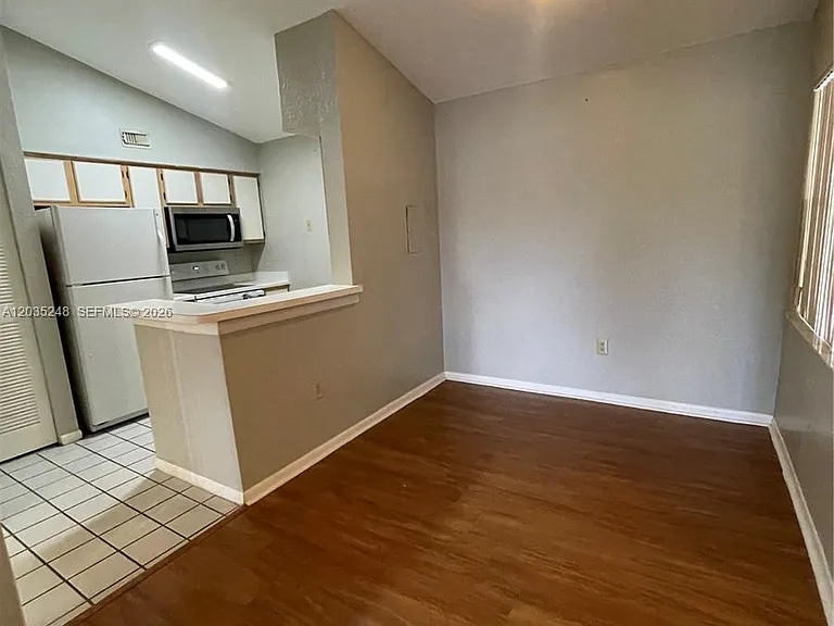 2820 N Oakland Forest Dr #210 — Photo 4