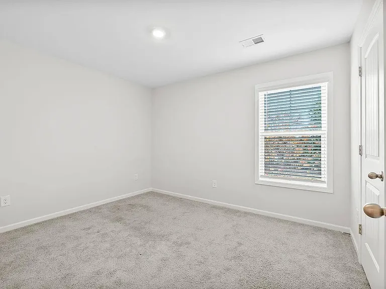4 Sabine Leaf Ct — Photo 3