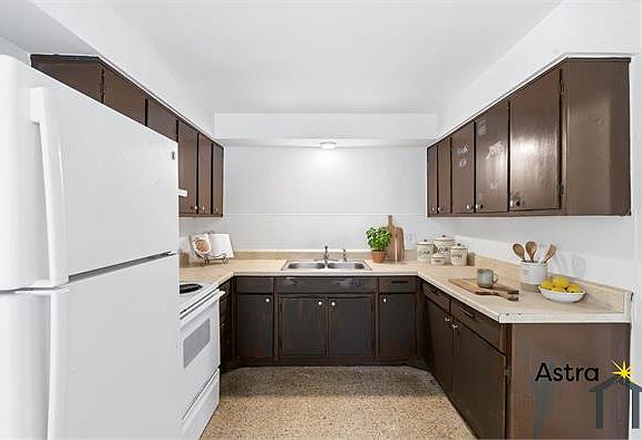 3rd image of 829 18th Ave S APT B