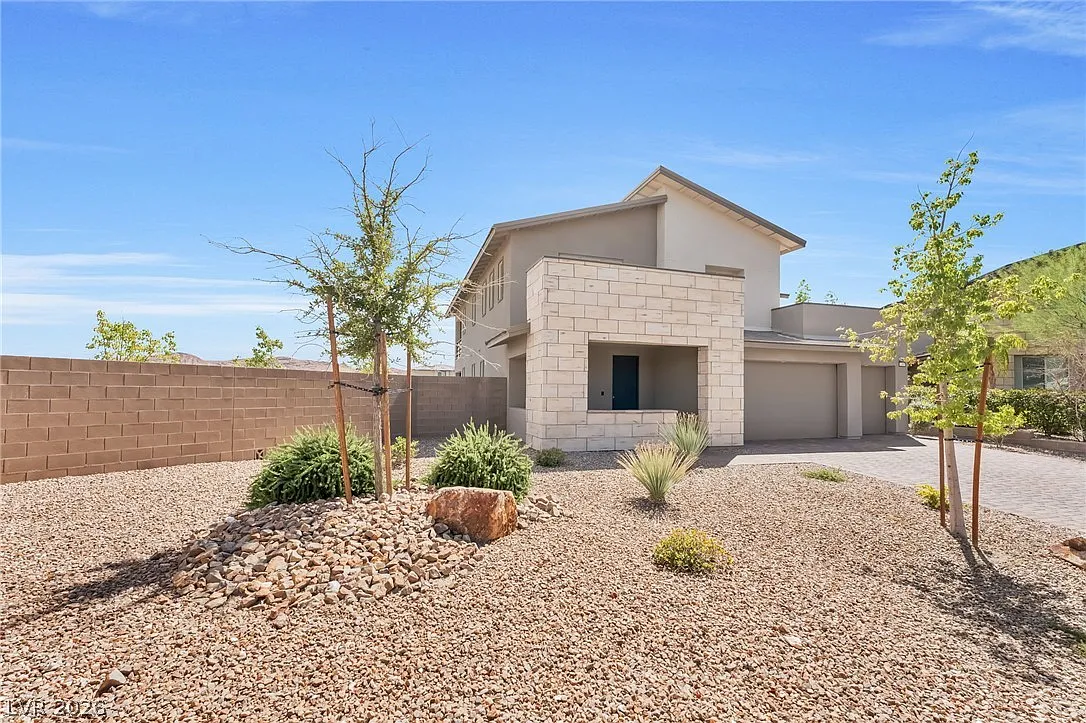 4 bed, 3.5 bath, 3191 sqft, $4,900 — Photo 2