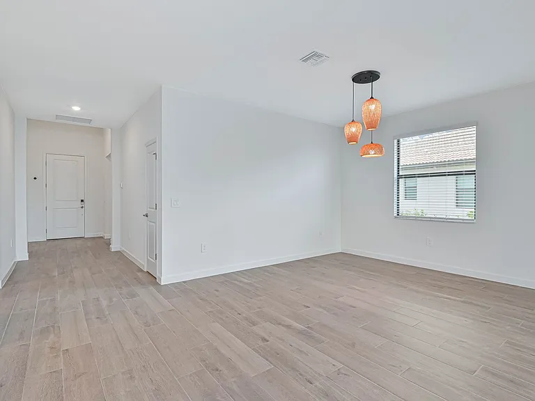 20492 Verawood Loop — Photo 10