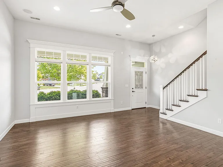 2414 Nottoway Dr — Photo 4