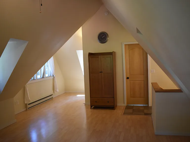 9432 NE Midway Ave — Photo 3