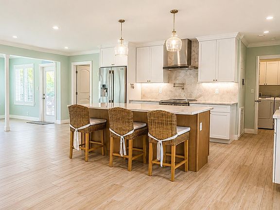 5th image of 2832 NE 34TH Street