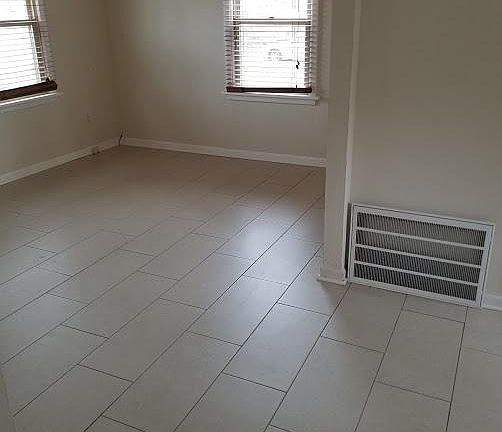 2nd image of 616 Garfield Ave