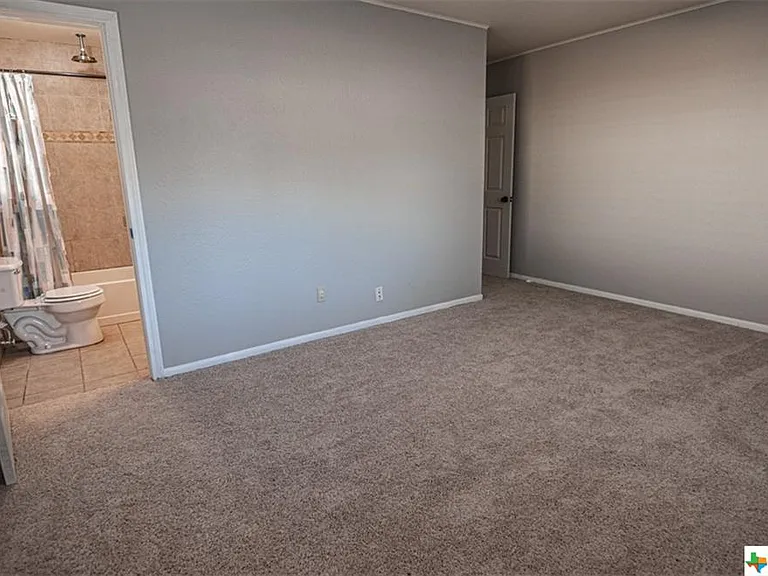 103 N Oak Dr — Photo 10