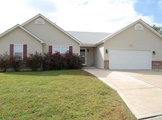 95 Swaying Pine Ln, Winfield, MO 63389