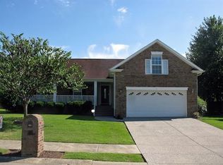 404 Landons Cir, White House, TN 37188