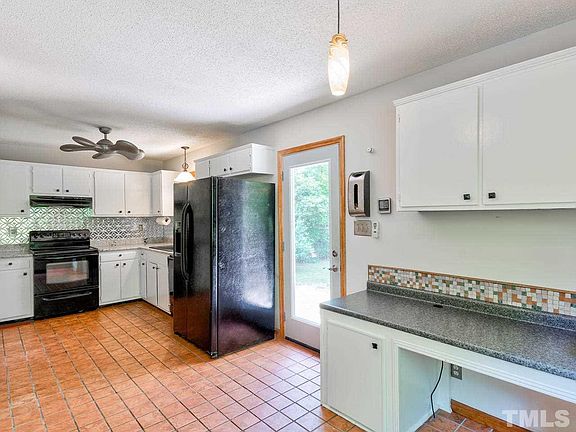 3rd image of 7433 Edenwood Ln
