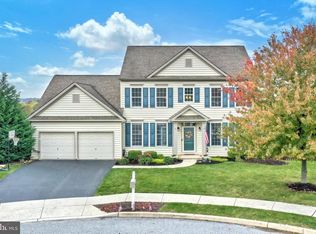 810 Edgeworth Ct, Red Lion, PA 17356
