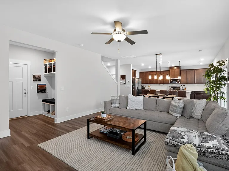 333 Pewter Cir — Photo 15