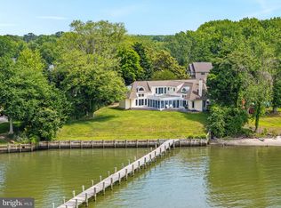 1601 Cliff Dr, Edgewater, MD 21037