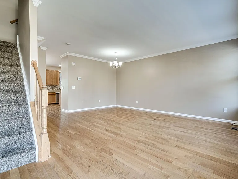 6412 Warren Point Ct — Photo 7
