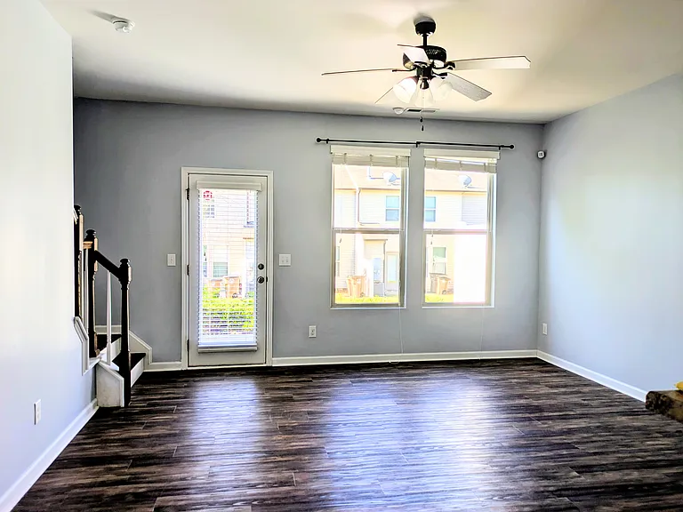 4438 Hillsgrove Rd — Photo 7