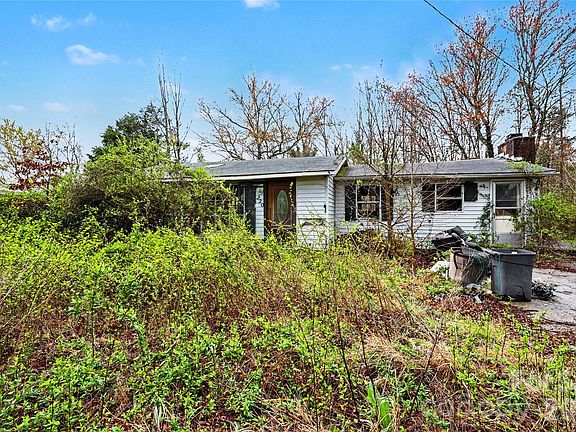 2nd image of 220 Hope Hill Rd