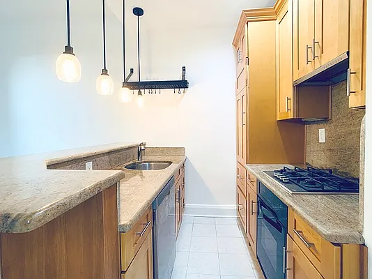 Rented by City Connections Realty | media 9