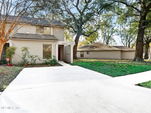 5650 GREATPINE Lane N, Jacksonville, FL 32244