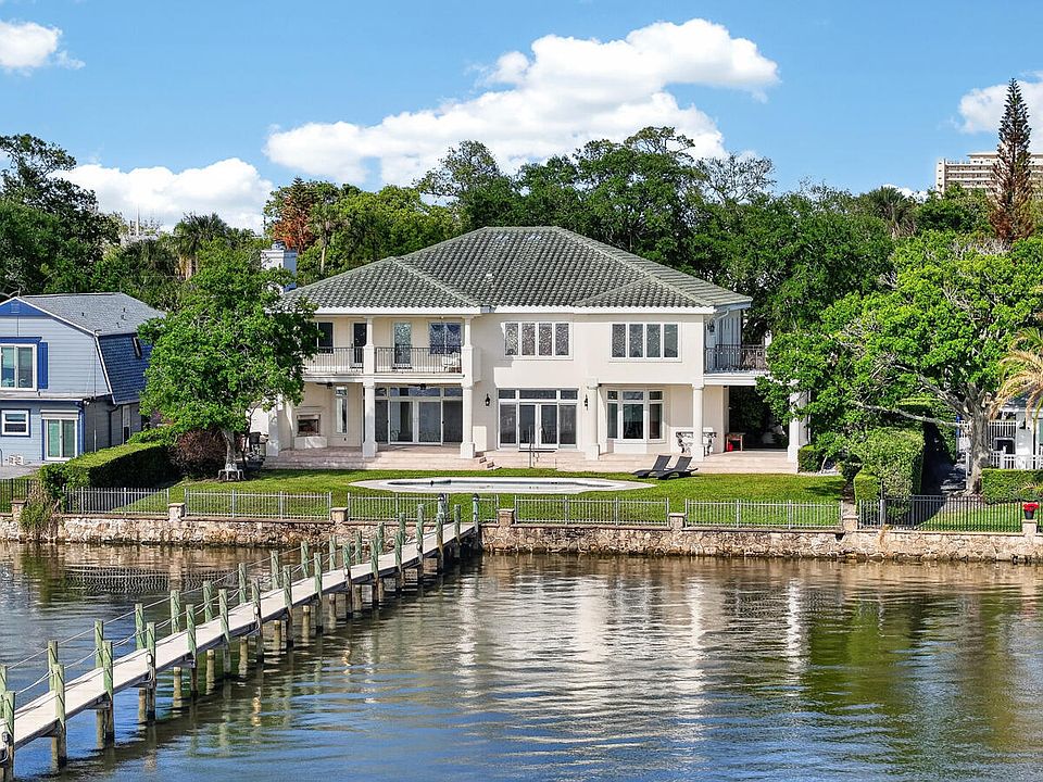 1st image of 70 Riverside Dr