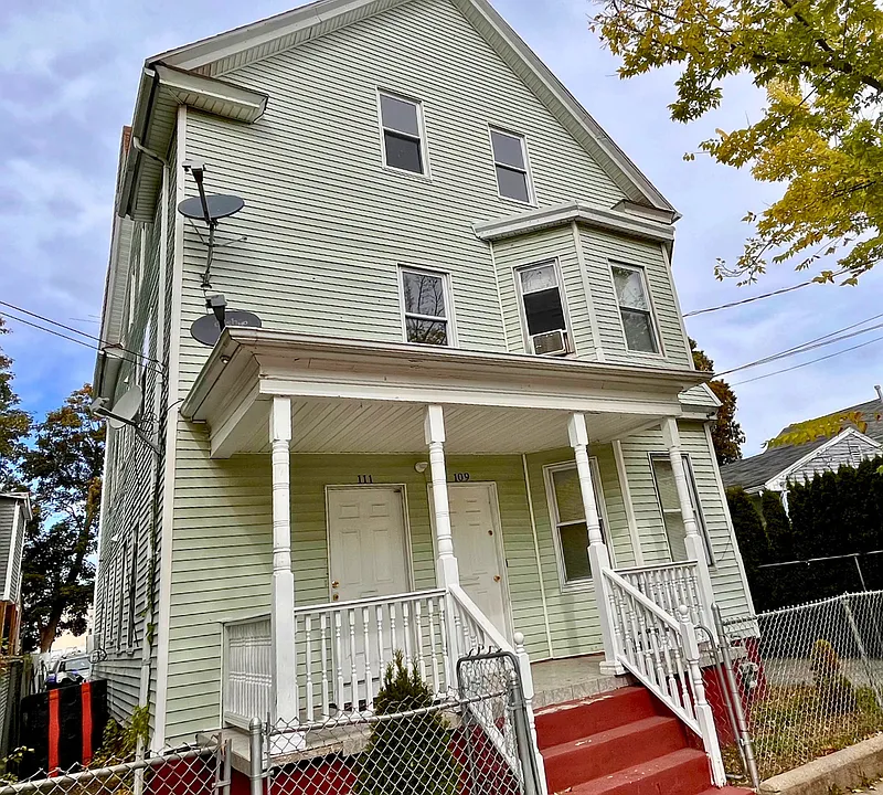 109 Mitchell St #3