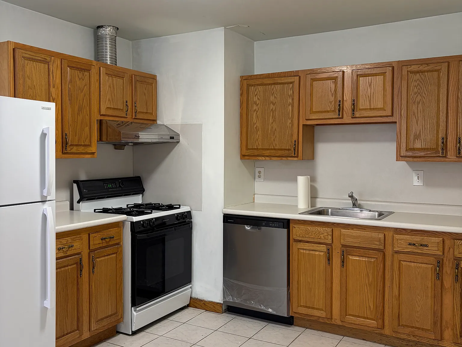 2 bed, $1,300 — Photo 3