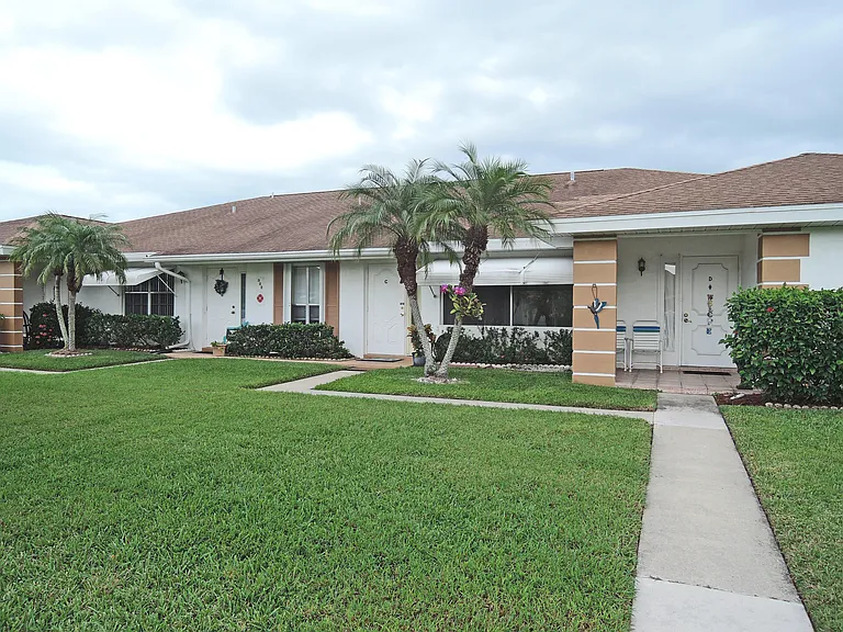 322 Colony Ln #C — Photo 1