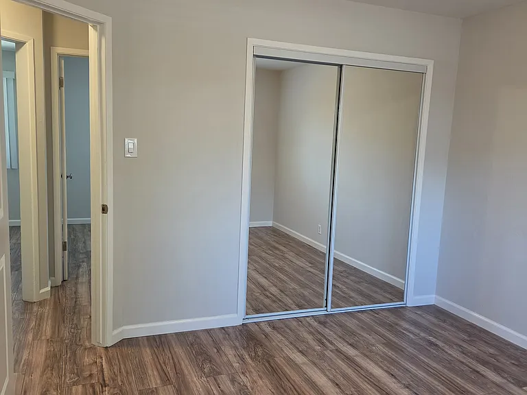 514 Piazza Dr — Photo 4