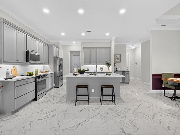 3rd image of 1805 Bridgepointe Circle #2