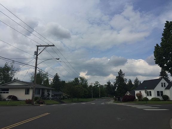 5th image of 331 British Columbia Ave
