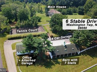 6 Stable Dr, Sewell, NJ 08080