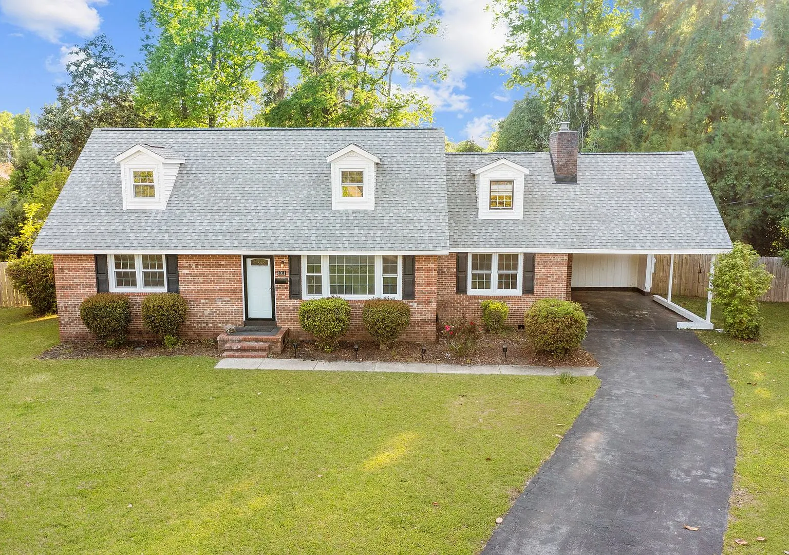 Welcome to Daniel Place! — Photo 1