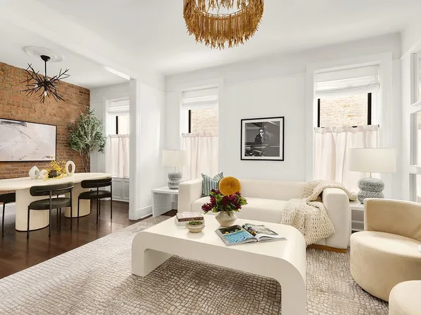 126 E 12th St APT 2C, New York, NY 10003