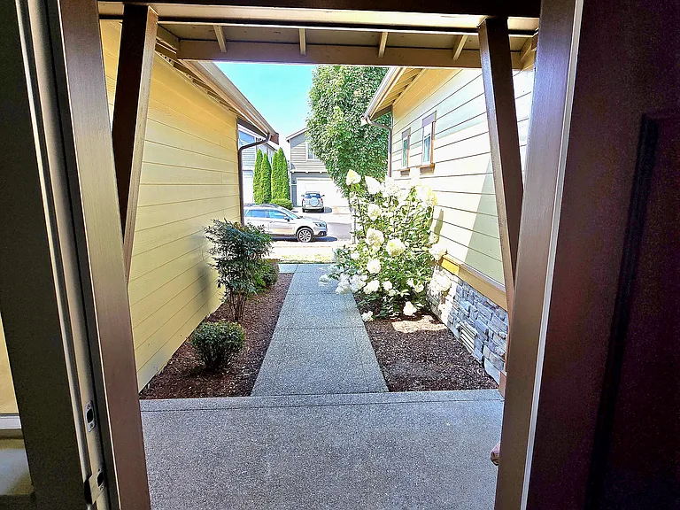9006 Buttercup St SE — Photo 31