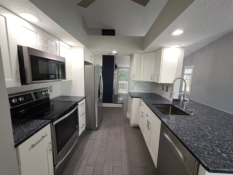 4970 Marina Palms Dr — Photo 12